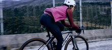 Load image into Gallery viewer, Essentials / Women's Thermal Gilet - ROSE