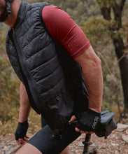 Load image into Gallery viewer, Elements / Insulated Gilet - Black