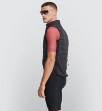 Load image into Gallery viewer, Elements / Insulated Gilet - Black