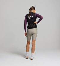 Load image into Gallery viewer, Core / Women's Classic Gilet - BLACK