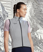 Load image into Gallery viewer, Elevate / Women's RideFLASH Gilet - Reflective