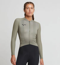 Load image into Gallery viewer, Pro / Women's Pursuit LS Jersey - Khaki