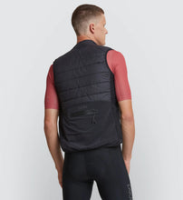 Load image into Gallery viewer, Elements / Insulated Gilet - Black
