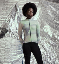 Load image into Gallery viewer, Elevate / Women’s Elements LS Jersey - Motion Pistachio
