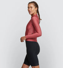 Load image into Gallery viewer, Essentials / Women&#39;s Classic L/S Jersey - Mineral Red
